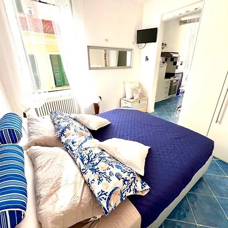 Victoria House - Dal Budello Al Mare *