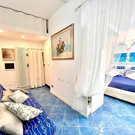 Victoria House - Dal Budello Al Mare